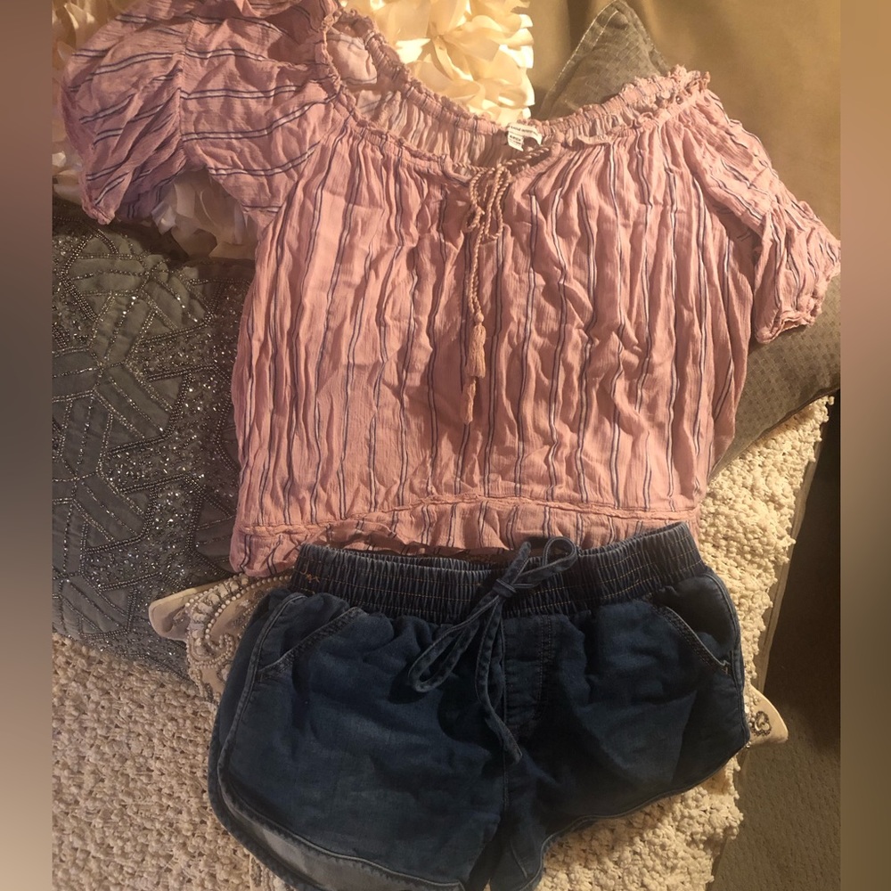 American Eagle short top, size S/P, Mossimo denim short, size S